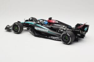 Mercedes AMG Petronas W15 E Performance #63 G. Russell Winner Austrian GP 2024 Minichamps 1:18 110241163 メタル - 画像 5/6