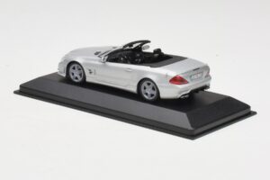 Mercedes AMG SL63 R230 シルバー Minichamps 1:43 B66960018-R メタル - 画像 3/4