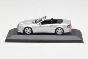 Mercedes AMG SL63 R230 シルバー Wheels Type 2 Minichamps 1:43 SL63001 メタル
