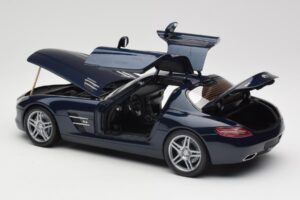 Mercedes SLS AMG C197 Blue Metallic Minichamps 1:18 180039021 メタル - 画像 5/8