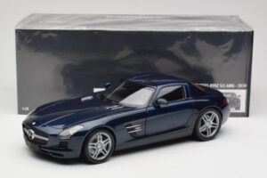 Mercedes SLS AMG C197 Blue Metallic Minichamps 1:18 180039021 メタル - 画像 8/8