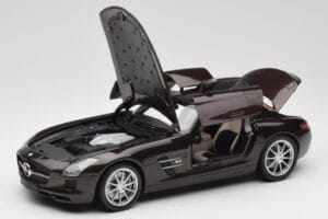 Mercedes AMG SLS C197 Brown Metallic Minichamps 1:18 100039028 メタル - 画像 2/8