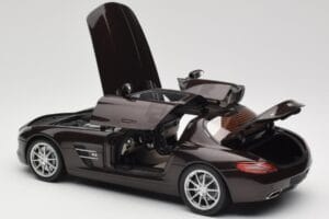 Mercedes AMG SLS C197 Brown Metallic Minichamps 1:18 100039028 メタル - 画像 5/8