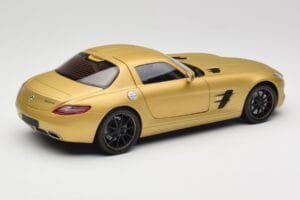 Mercedes AMG SLS C197 ゴールド Minichamps 1:18 100039024 メタル - 画像 3/8
