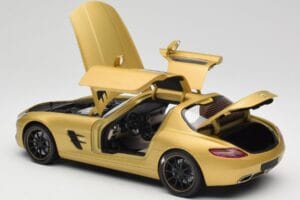 Mercedes AMG SLS C197 ゴールド Minichamps 1:18 100039024 メタル - 画像 5/8
