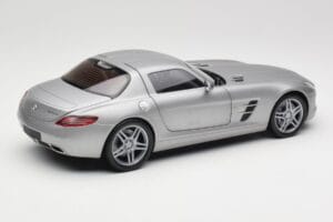 Mercedes AMG SLS C197 Grey Metallic Minichamps 1:18 100039025 メタル - 画像 3/8
