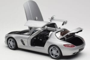 Mercedes AMG SLS C197 Grey Metallic Minichamps 1:18 100039025 メタル - 画像 5/8