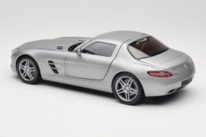 Mercedes AMG SLS C197 Grey Metallic Minichamps 1:18 100039025 メタル - 画像 7/8