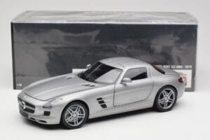 Mercedes AMG SLS C197 Grey Metallic Minichamps 1:18 100039025 メタル - 画像 8/8