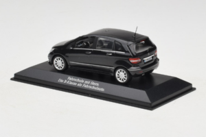 Mercedes B-Class W245 ドライビングスクール ブラック Minichamps 1:43 MB005 メタル - 画像 3/4