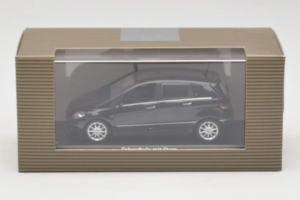 Mercedes B-Class W245 ドライビングスクール ブラック Minichamps 1:43 MB005 メタル - 画像 4/4