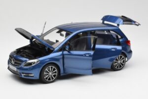 Mercedes B-Class W246 Lotus ブルー メタリック Norev 1:18 B66961410 メタル - 画像 2/8