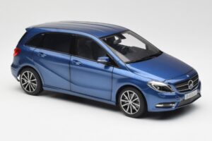 Mercedes B-Class W246 Lotus ブルー メタリック Norev 1:18 B66961410 メタル - 画像 6/8