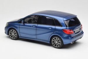Mercedes B-Class W246 Lotus ブルー メタリック Norev 1:18 B66961410 メタル - 画像 7/8