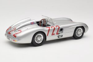 Mercedes 300 SLR W196S #722 S. Moss / D. Jenkinson Mille Miglia Winner 1955 Maisto 1:18 536887 メタル - 画像 3/8