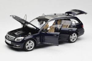 Mercedes C-Class S204 T-Modell Tanzanite ブルー AUTOart 1:18 B66962352 メタル - 画像 2/8