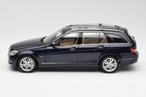 Mercedes C-Class S204 T-Modell Tanzanite ブルー AUTOart 1:18 B66962352 メタル - 画像 4/8