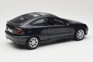 Mercedes C-Class Sports Coupe CL203 ブルー Maisto 1:18 B66962124 メタル - 画像 3/8
