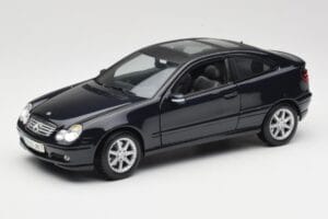 Mercedes C-Class Sports Coupe CL203 ブルー Maisto 1:18 B66962124 メタル