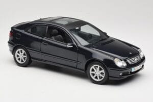Mercedes C-Class Sports Coupe CL203 ブルー Maisto 1:18 B66962124 メタル - 画像 6/8