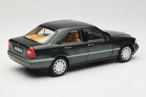 Mercedes C-Class W202 Malachite Green Norev 1:18 183372 メタル - 画像 5/8