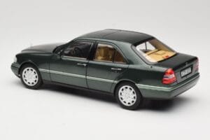 Mercedes C-Class W202 Malachite Green Norev 1:18 183372 メタル - 画像 6/8