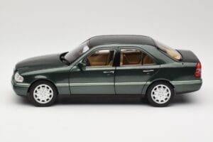 Mercedes C-Class W202 Malachite Green Norev 1:18 183372 メタル - 画像 7/8