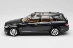 Mercedes C-Class W204 エステート Obsidian Black AUTOart 1:18 B66962349 メタル - 画像 4/8