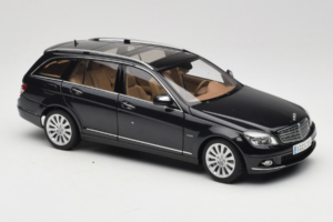Mercedes C-Class W204 エステート Obsidian Black AUTOart 1:18 B66962349 メタル - 画像 6/8