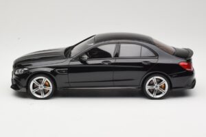 Mercedes C-Class W205 Brabus 650 ブラック GT Spirit 1:18 GT132 レジン - 画像 3/6
