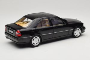 Mercedes C36 AMG W202 Obsidian Black Metallic Norev 1:18 183381 メタル - 画像 3/8
