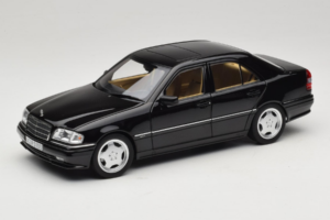 Mercedes C36 AMG W202 Obsidian Black Metallic Norev 1:18 183381 メタル