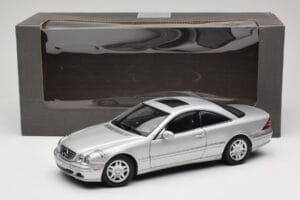 Mercedes CL 500 C215 シルバー AUTOart 1:18 B66962152 メタル - 画像 8/8