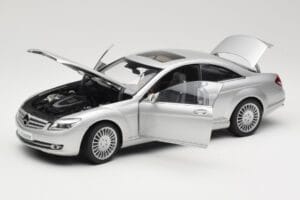 Mercedes CL-Class C216 シルバー AUTOart 1:18 76164 メタル - 画像 2/8