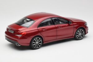 Mercedes CLA C117 Designo Patagonia レッド メタリック Norev 1:18 B66960131 メタル - 画像 3/8