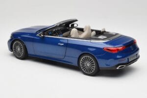 Mercedes CLE カブリオレ A236 ブルー Norev 1:18 B66960653 メタル - 画像 8/9