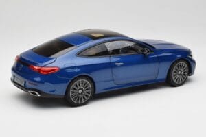 Mercedes CLE クーペ C236 ブルー Norev 1:18 B66960597 メタル - 画像 3/8