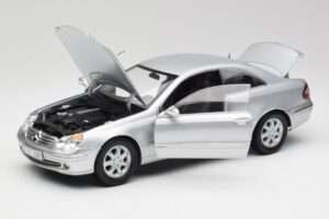 Mercedes CLK 500 C209 シルバー Kyosho 1:18 B66962144 メタル - 画像 2/8