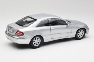 Mercedes CLK 500 C209 シルバー Kyosho 1:18 B66962144 メタル - 画像 3/8