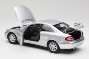Mercedes CLK 500 C209 シルバー Kyosho 1:18 B66962144 メタル - 画像 5/8