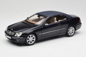 Mercedes CLK 500 W209 カブリオレ ダークブルーメタリック Kyosho 1:18 B66962174 メタル - 画像 3/9