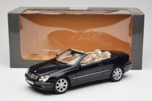 Mercedes CLK 500 W209 カブリオレ ダークブルーメタリック Kyosho 1:18 B66962174 メタル - 画像 9/9