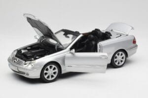 Mercedes CLK 500 カブリオレ Elegance A209 シルバー Kyosho 1:18 B66962172 メタル - 画像 2/8