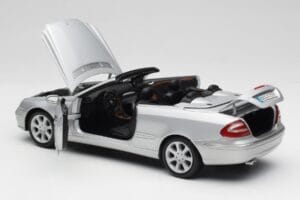 Mercedes CLK 500 カブリオレ Elegance A209 シルバー Kyosho 1:18 B66962172 メタル - 画像 5/8