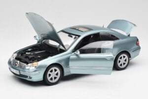 Mercedes CLK 500 W209 ライトブルーメタリック Kyosho 1:18 B66962192 メタル - 画像 2/8