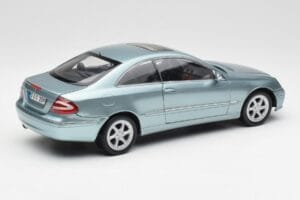 Mercedes CLK 500 W209 ライトブルーメタリック Kyosho 1:18 B66962192 メタル - 画像 3/8