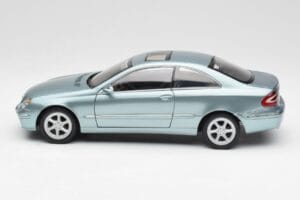 Mercedes CLK 500 W209 ライトブルーメタリック Kyosho 1:18 B66962192 メタル - 画像 4/8
