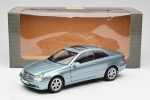 Mercedes CLK 500 W209 ライトブルーメタリック Kyosho 1:18 B66962192 メタル - 画像 8/8