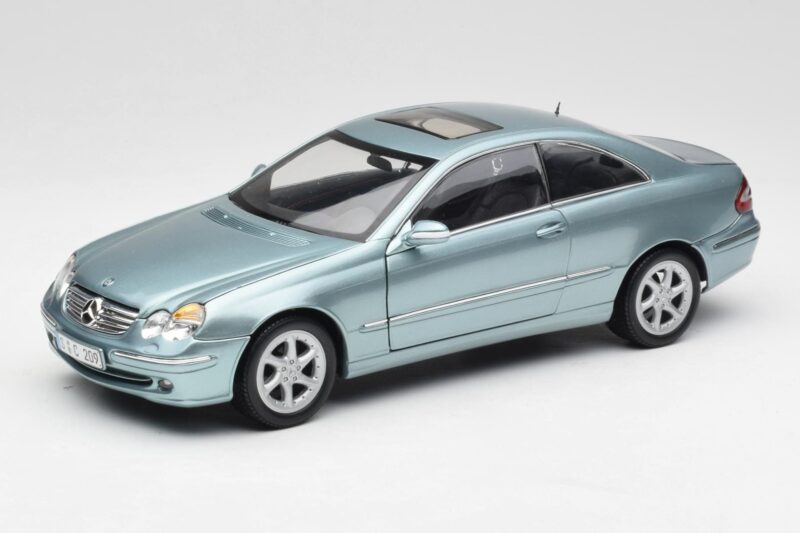 Mercedes CLK 500 W209 ライトブルーメタリック Kyosho 1:18 B66962192 メタル