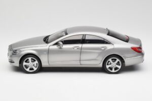 Mercedes CLS C218 Designo Alubeam Titanium Norev 1:18 B66961298 メタル - 画像 4/8